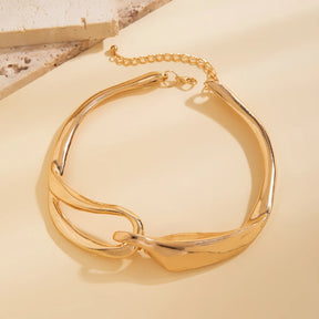 Colar Dourado Irregular Vintage